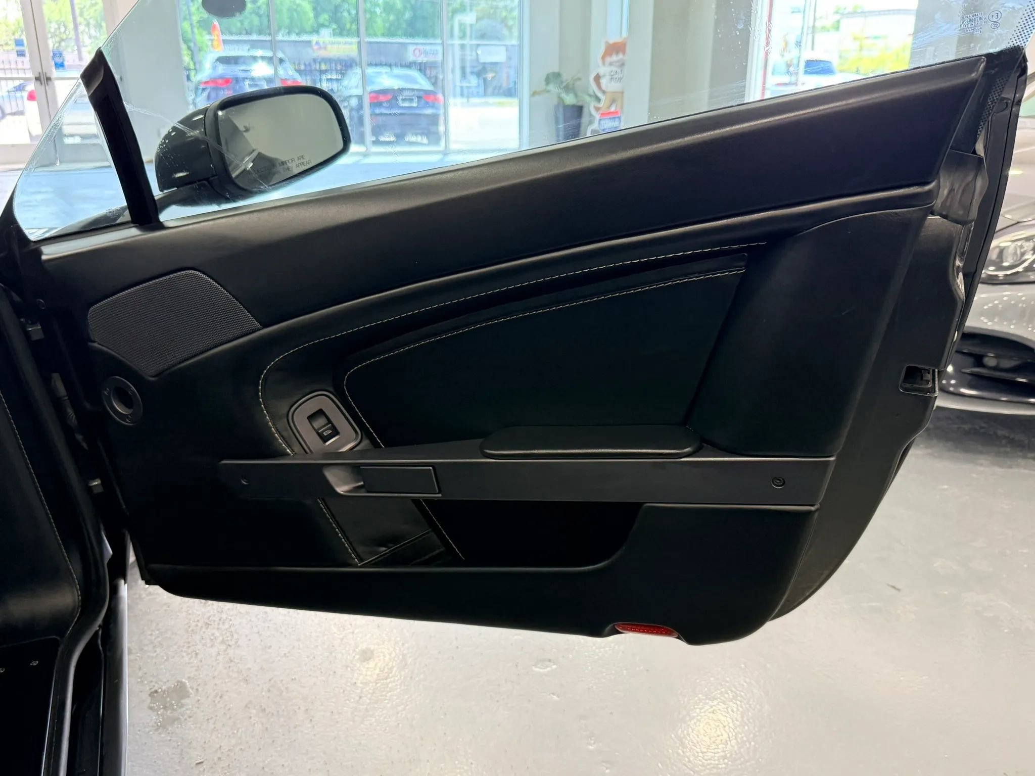 Used 2007 Aston Martin V8 Vantage Coupe image 25