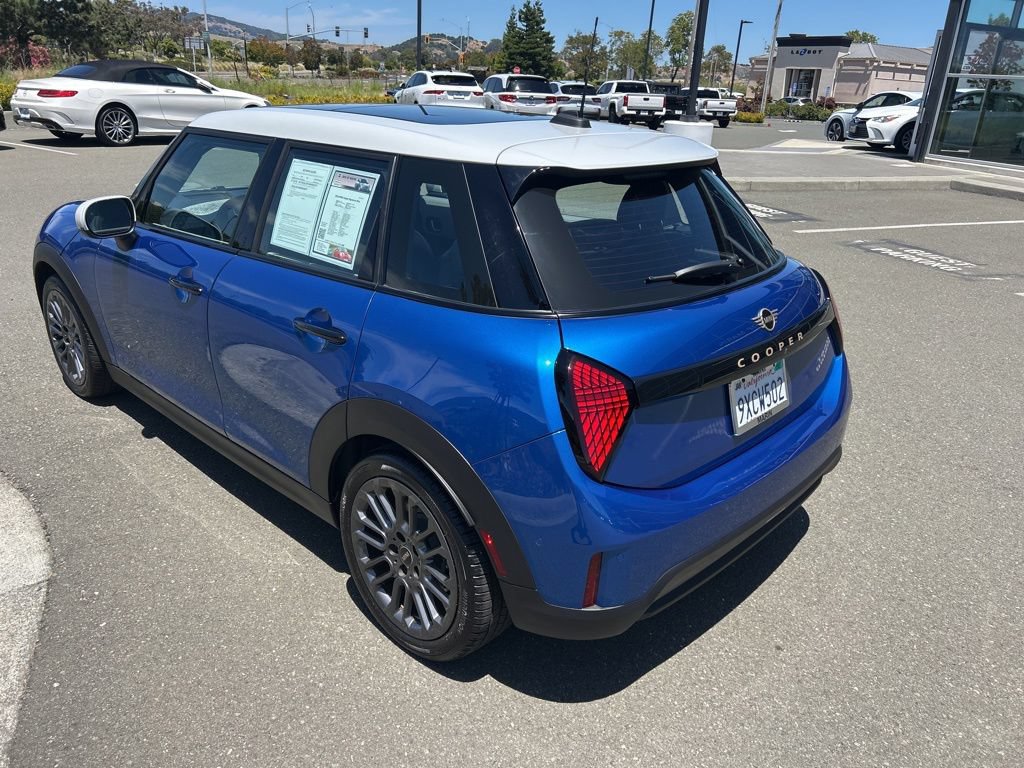 Used 2026 MINI Cooper 4-Door Hardtop FWD image 3