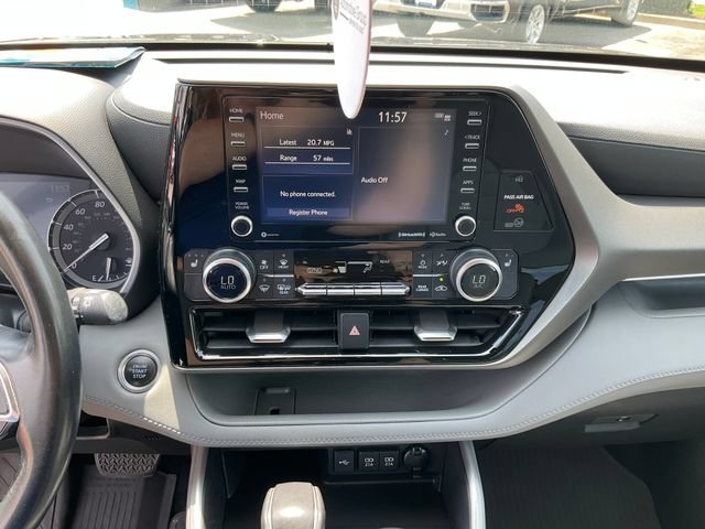 Used 2021 Toyota Highlander XLE AWD/4WD image 14