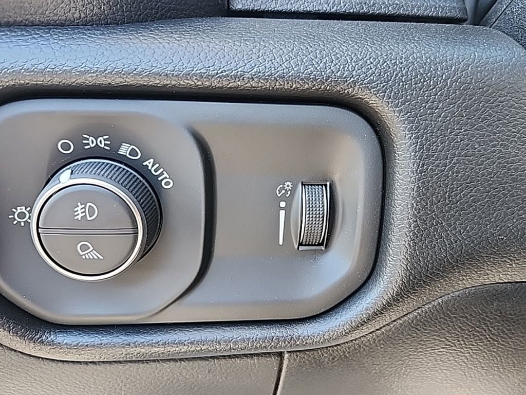 New 2026 RAM 3500 Tradesman AWD/4WD image 30