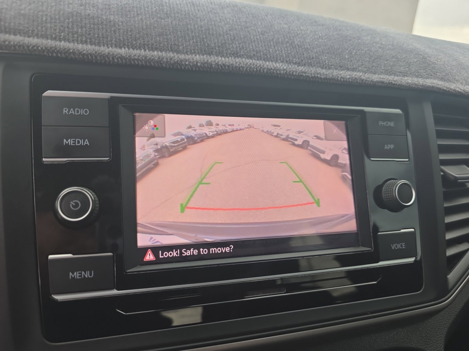 Used 2020 Volkswagen Atlas Cross Sport S FWD image 29