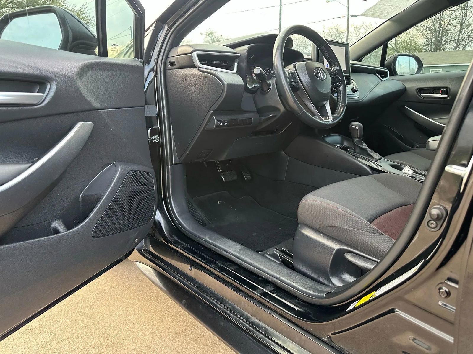 Used 2023 Toyota Corolla SE image 12