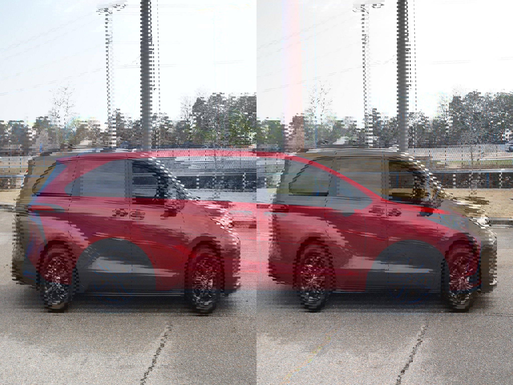 Used 2025 Toyota Sienna XSE w/ XSE Plus Package image 22