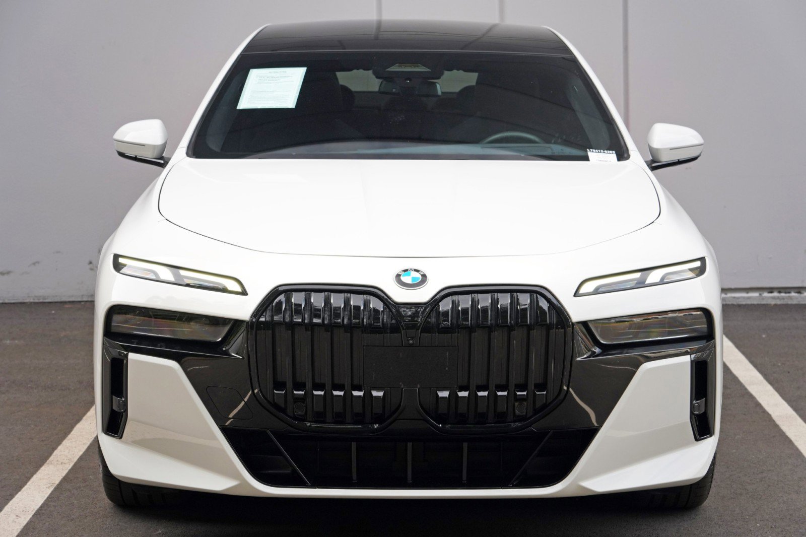 Used 2023 BMW 740i w/ Parking Assistance Package RWD image 57