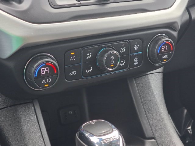 Used 2019 GMC Acadia SLE w/ LPO, Floor Liner Package AWD/4WD image 31