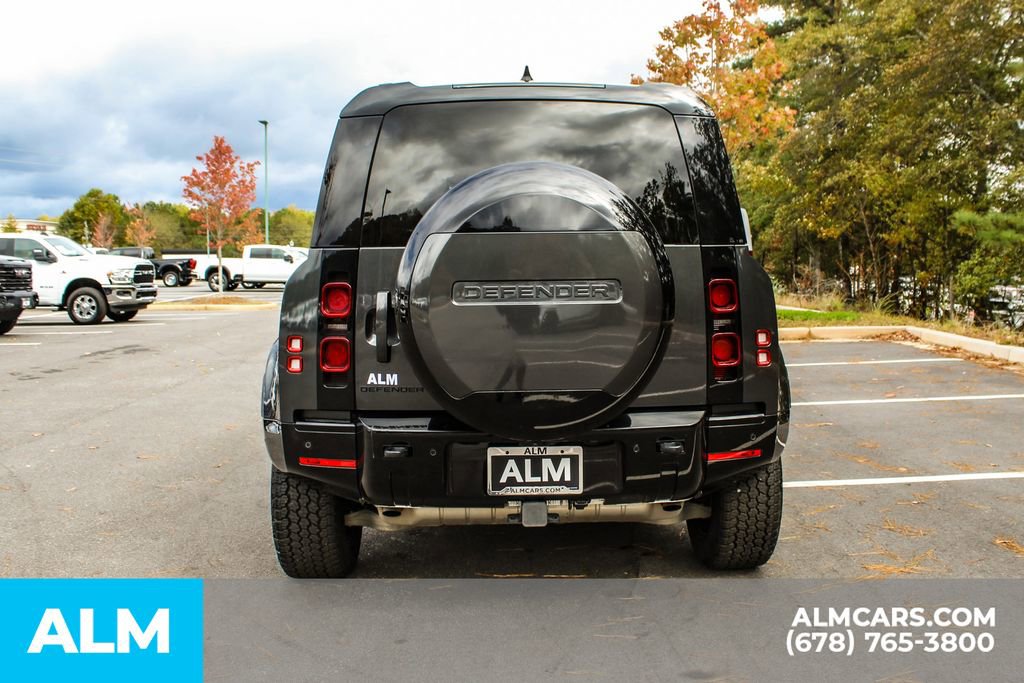 Used 2024 Land Rover Defender 110 X-Dynamic SE image 10