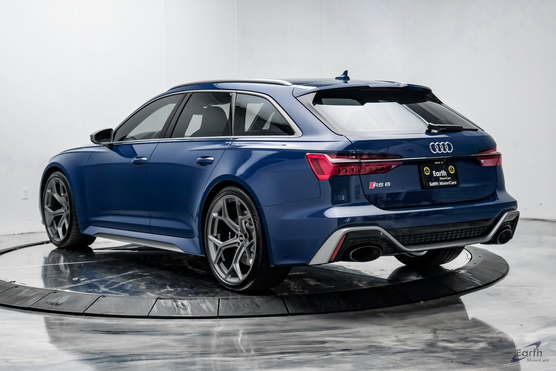 Used 2025 Audi RS 6 performance image 8