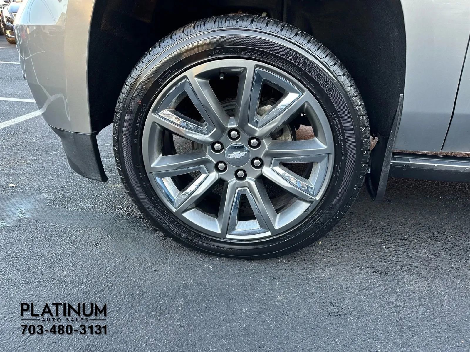 Used 2017 Chevrolet Suburban Premier image 16