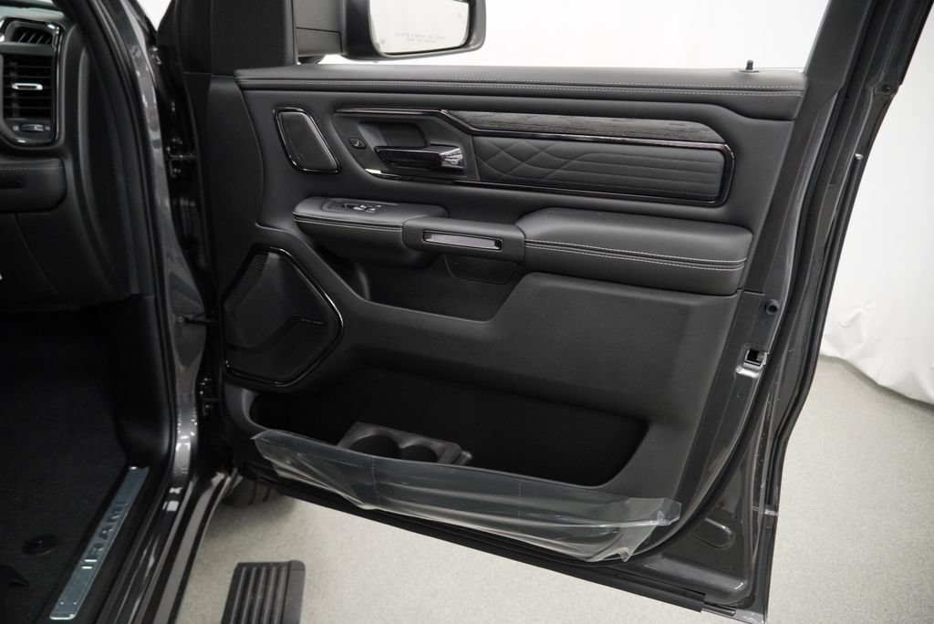 New 2027 RAM 1500 Limited w/ Night Edition AWD/4WD image 31