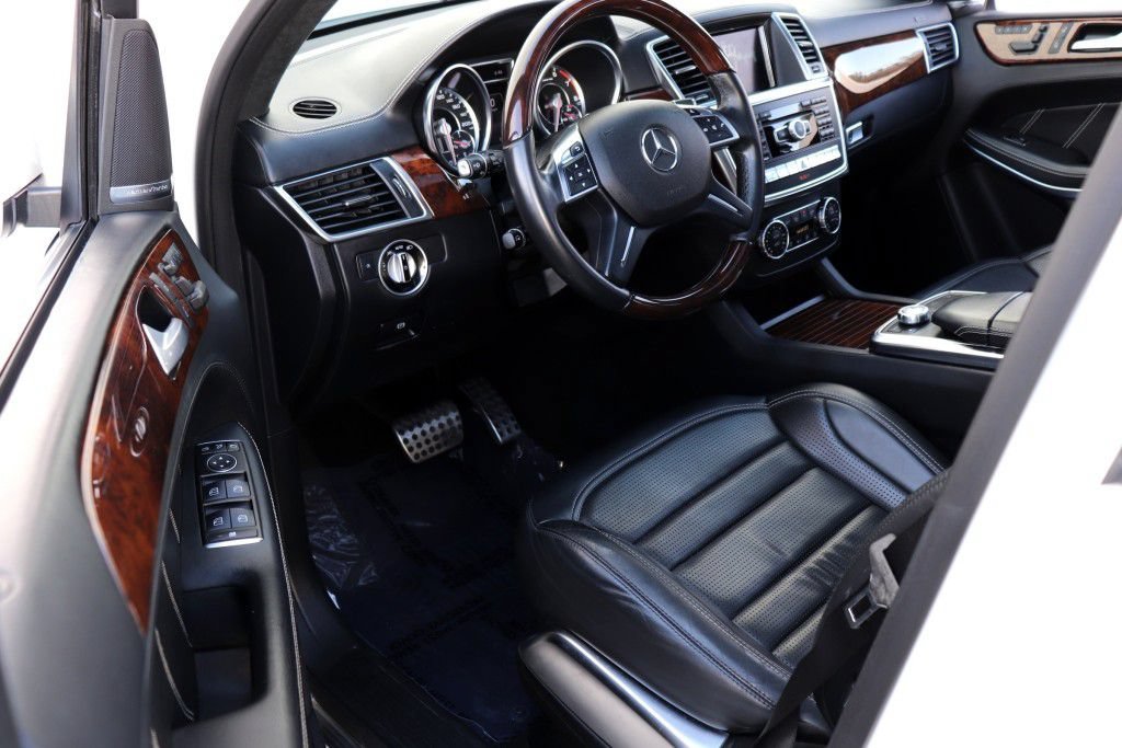 Used 2014 Mercedes-Benz GL 63 AMG 4MATIC image 16