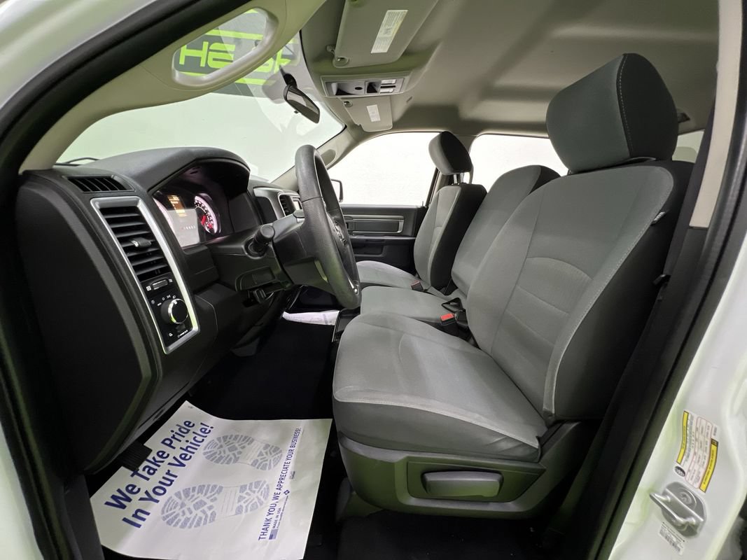 Used 2022 RAM 1500 Classic SLT AWD/4WD image 17
