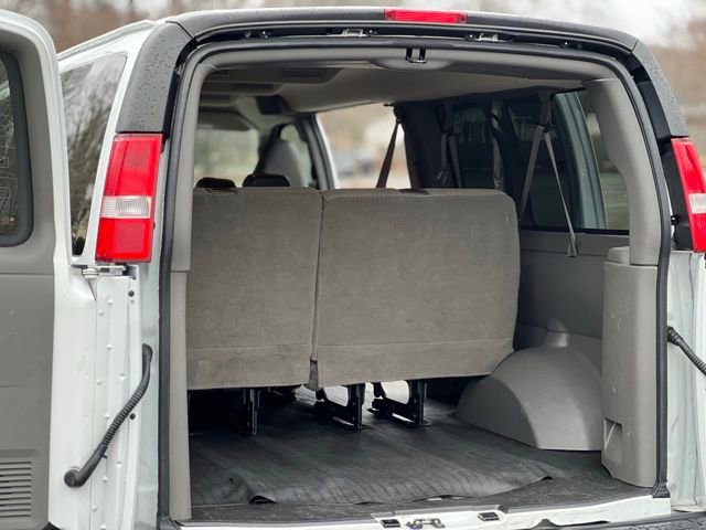 Used 2023 Chevrolet Express 3500 LS image 33