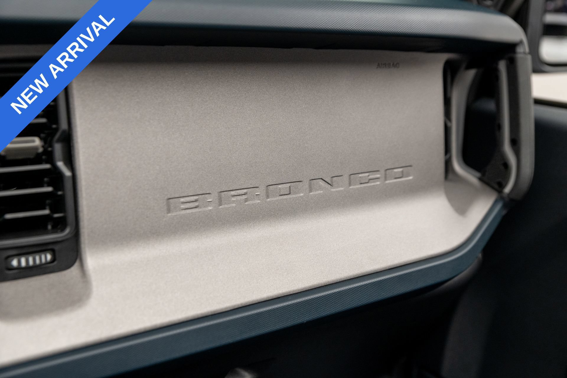 Used 2024 Ford Bronco Outer Banks AWD/4WD image 23