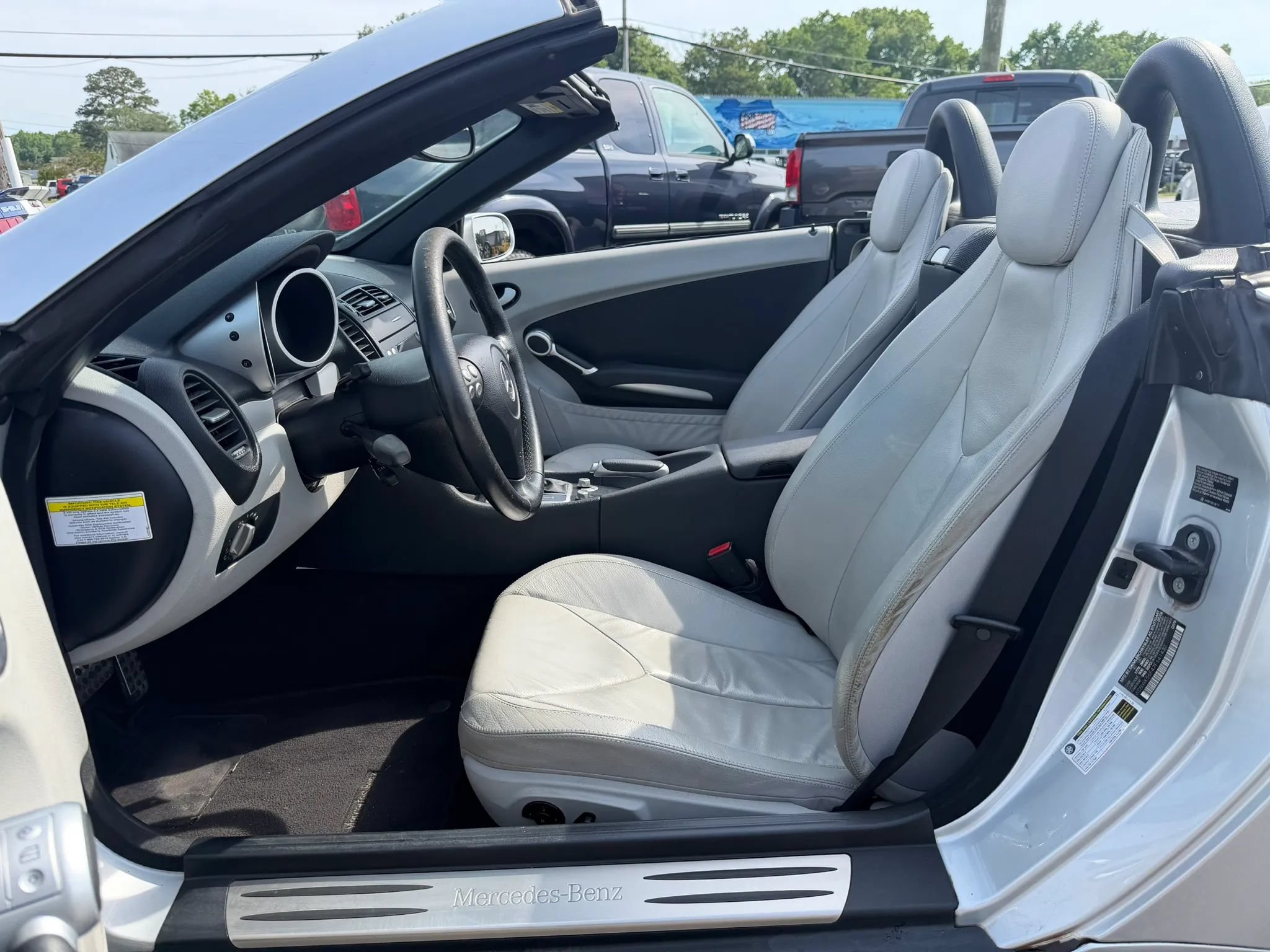 Used 2007 Mercedes-Benz SLK 350 image 16