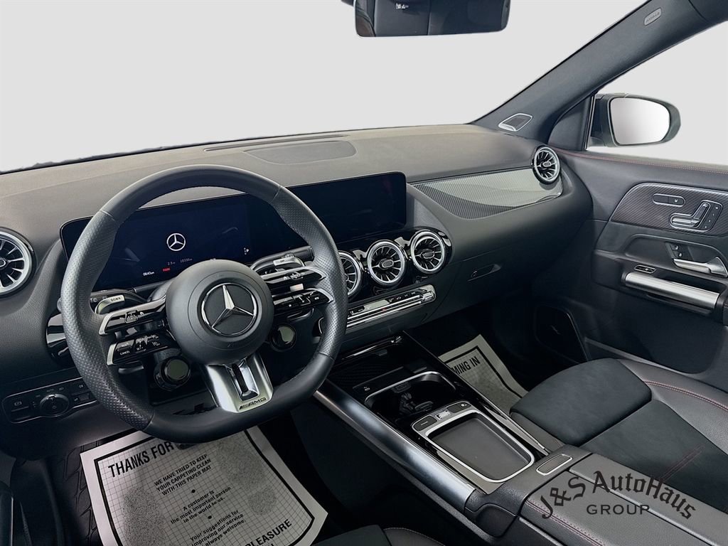 Used 2025 Mercedes-Benz GLA 35 AMG 4MATIC image 28