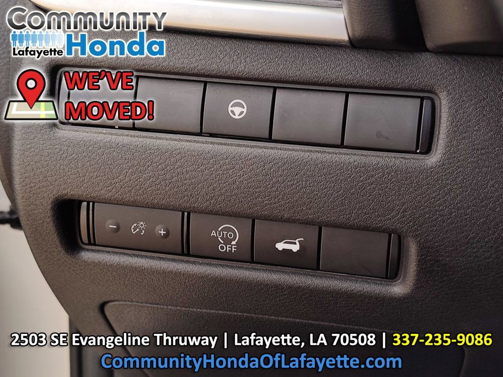 Used 2024 Nissan Rogue SV FWD image 24