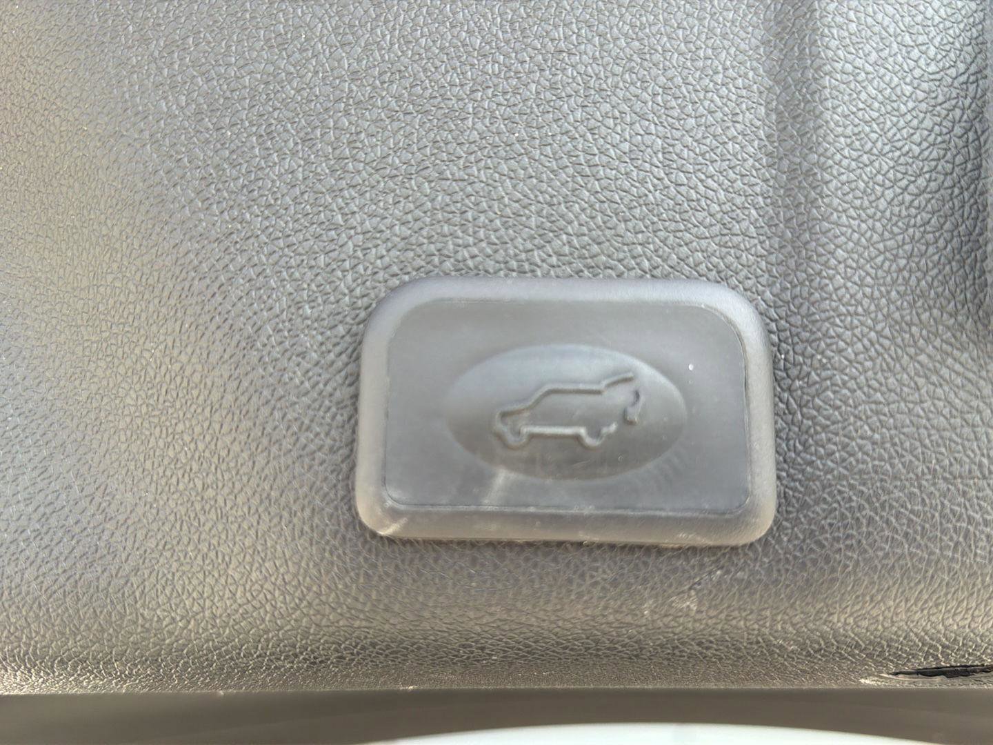 Used 2008 GMC Acadia SLT w/ Convenience Package image 30
