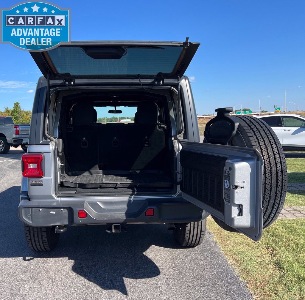 Used 2019 Jeep Wrangler Unlimited Sahara w/ Safety Group AWD/4WD image 21