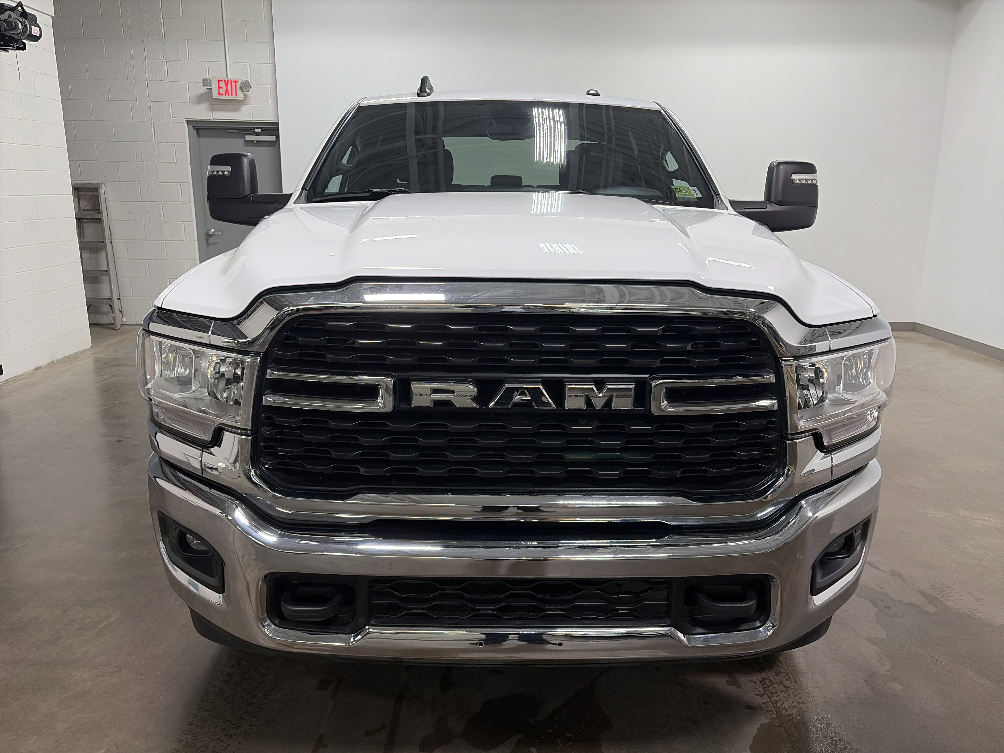 Used 2024 RAM 2500 Big Horn AWD/4WD image 8