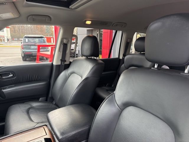 Used 2024 Nissan Armada SL w/ Captain's Chairs Package image 10