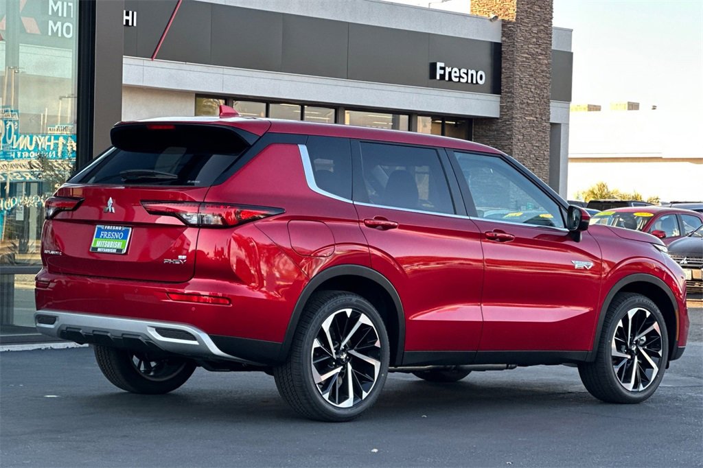 New 2025 Mitsubishi Outlander SE image 5