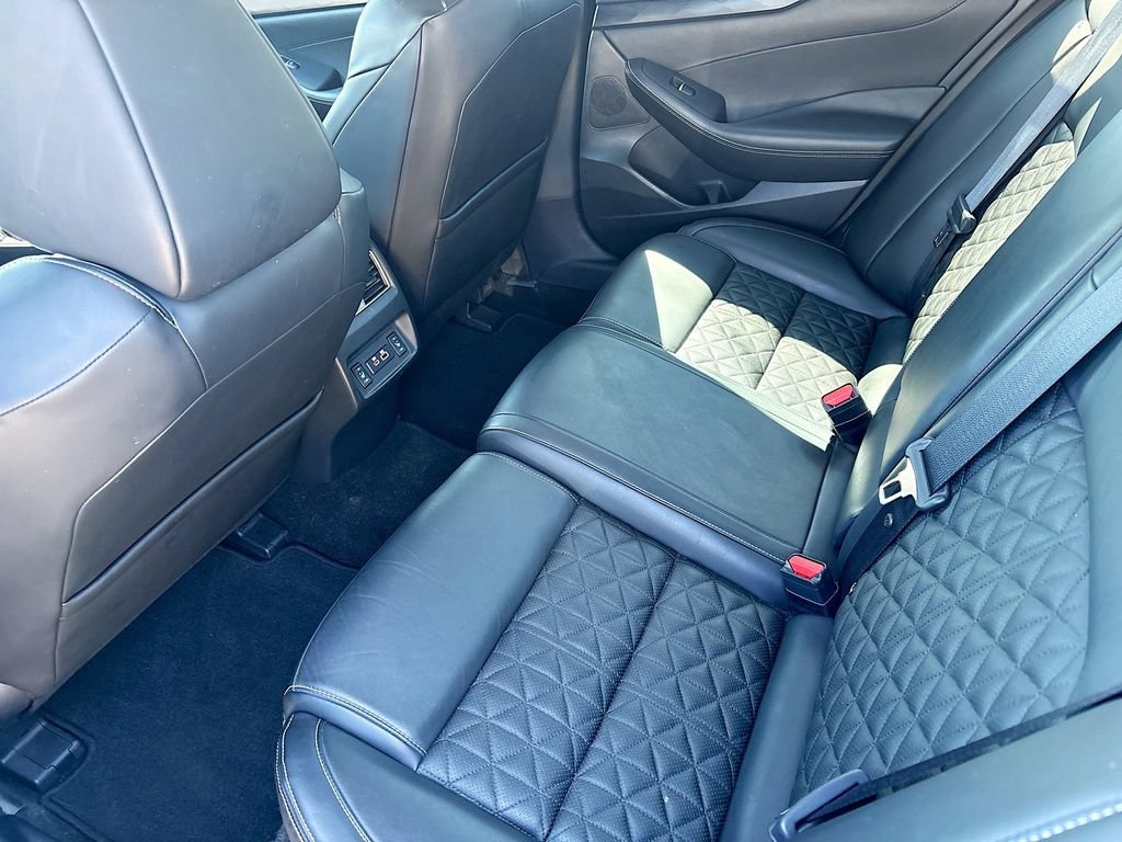 Used 2022 Nissan Maxima Platinum w/ Sport Mat Group FWD image 26