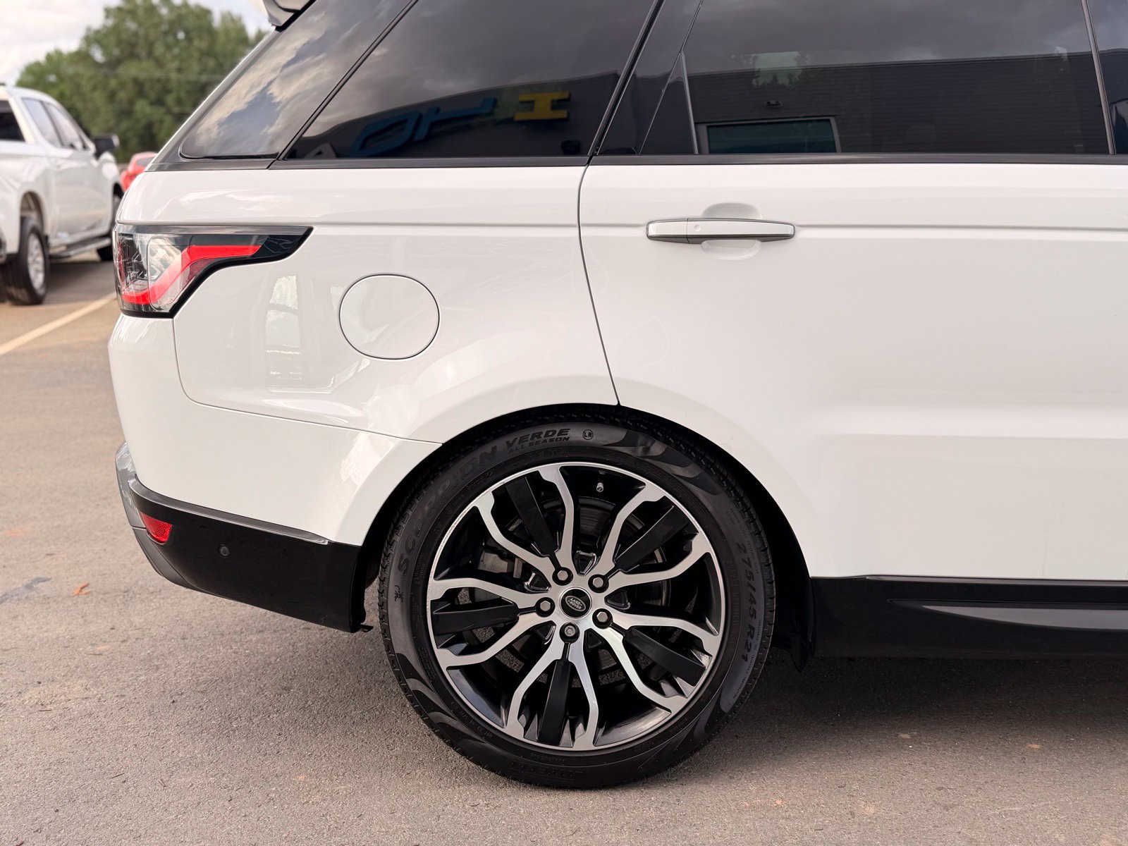 Used 2022 Land Rover Range Rover Sport HSE Silver Edition AWD/4WD image 12
