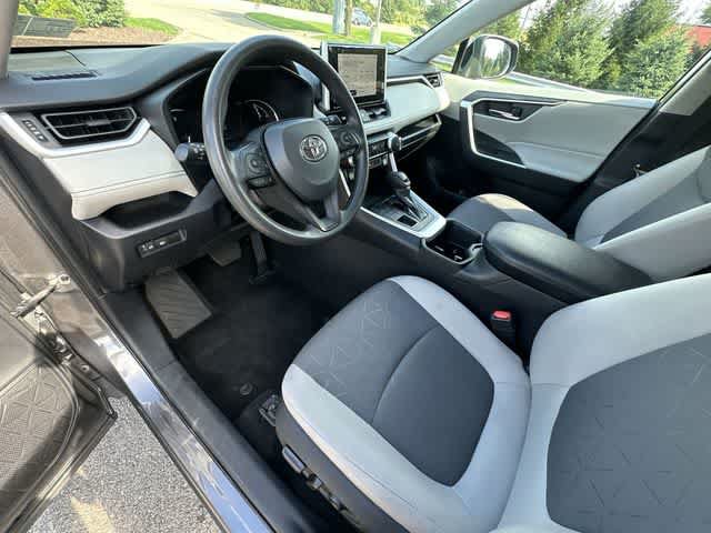 Used 2024 Toyota RAV4 XLE AWD/4WD image 15
