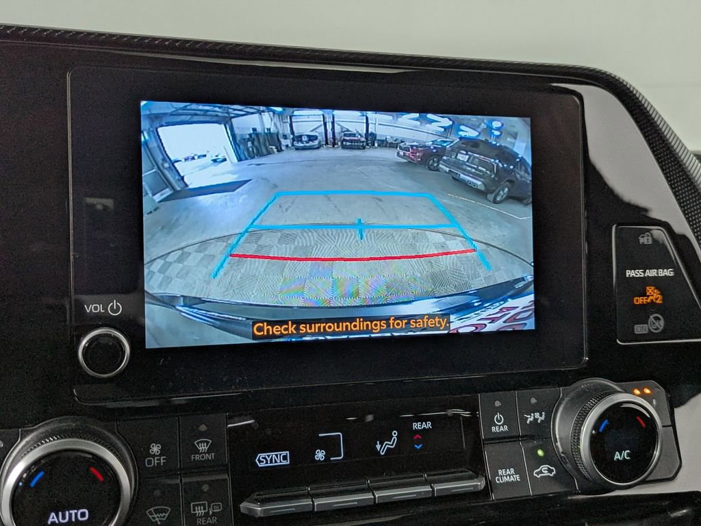 Used 2024 Toyota Highlander XSE image 25