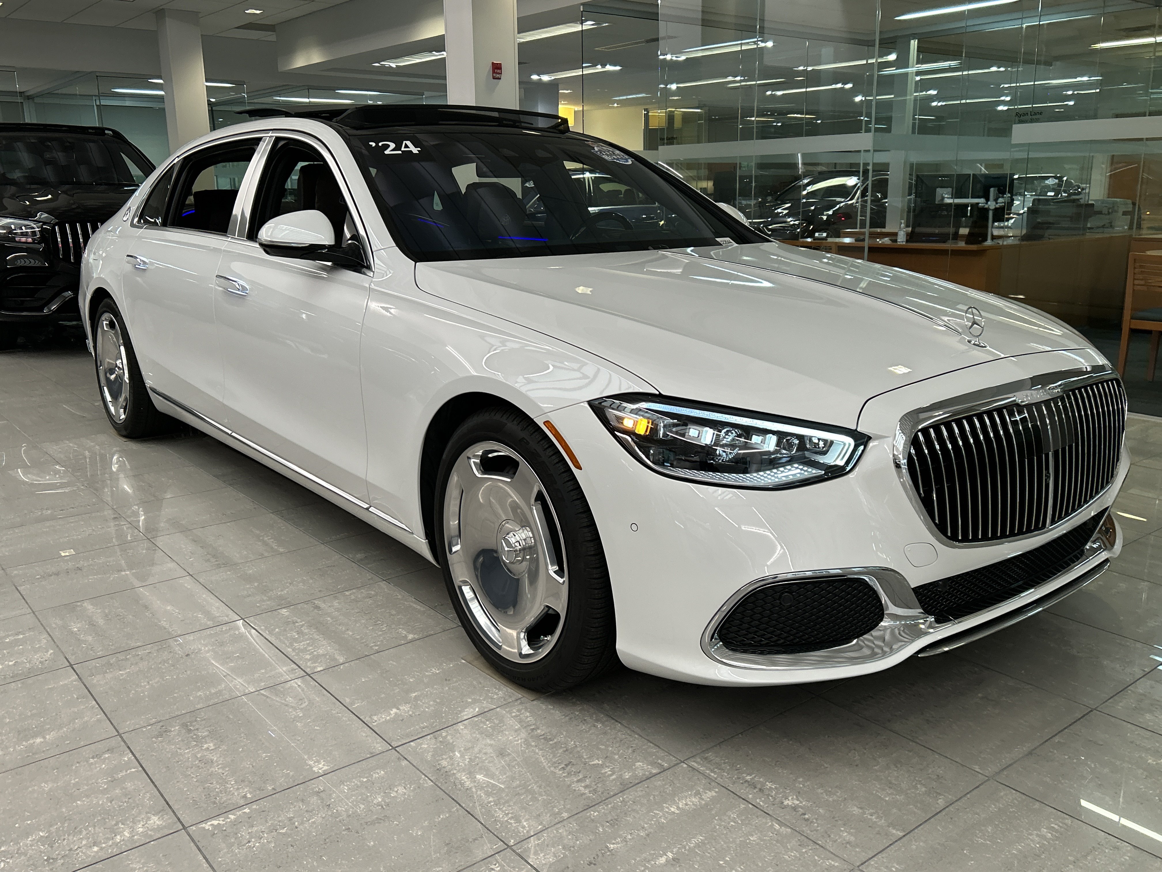 Certified 2024 Mercedes-Benz Maybach S 580 4MATIC image 3