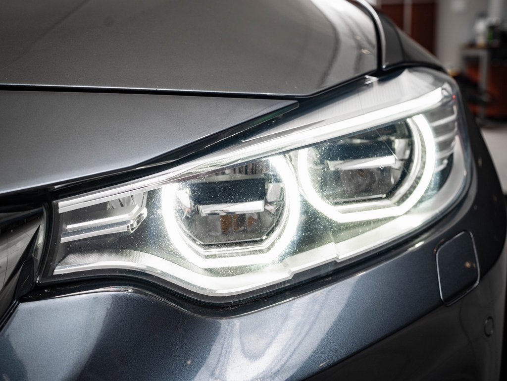 Used 2015 BMW M4 Convertible image 16