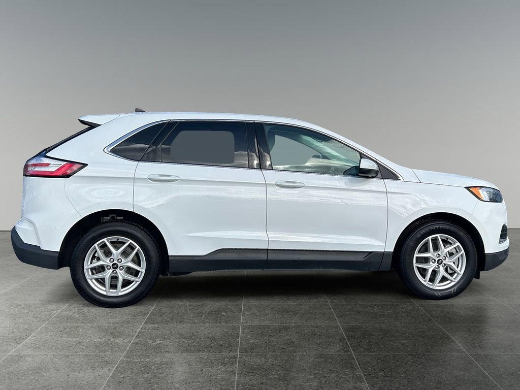 Used 2024 Ford Edge SEL AWD/4WD image 9