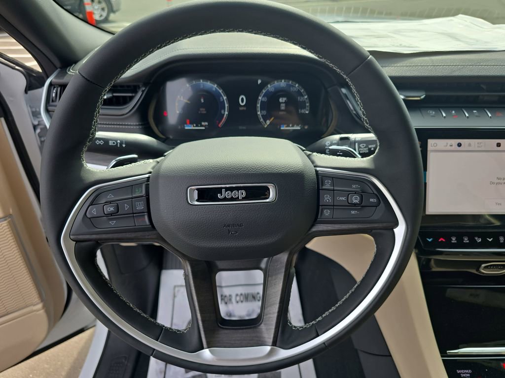 New 2026 Jeep Grand Cherokee Limited w/ Luxury Tech Group II image 17