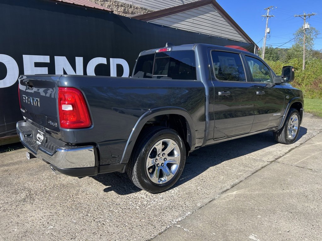 New 2026 RAM 1500 4x4 Crew Cab image 7