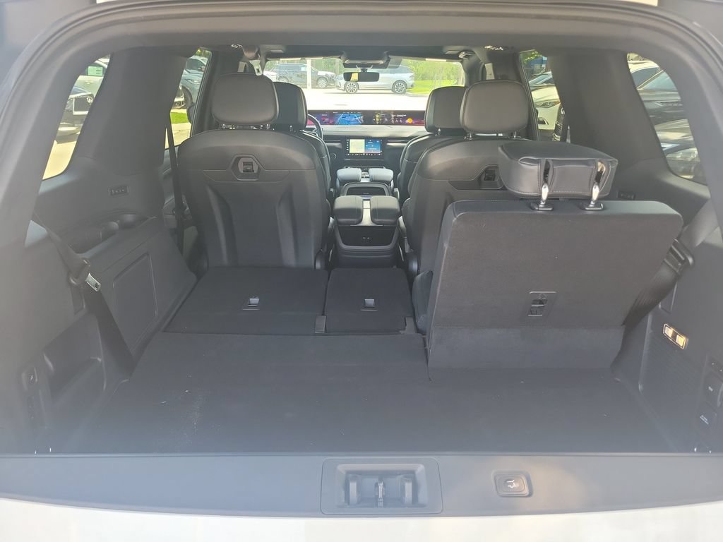 New 2025 Lincoln Navigator Reserve w/ Jet Appearance Package AWD/4WD image 6
