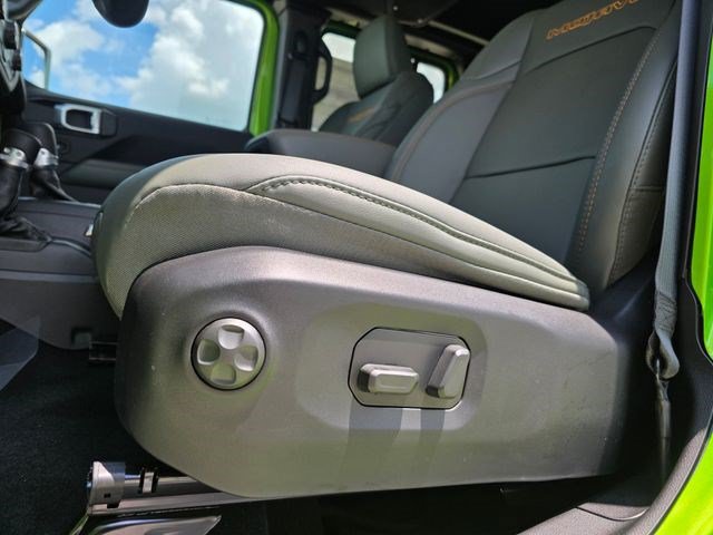 New 2026 Jeep Gladiator Mojave w/ Steel Bumper Group AWD/4WD image 25