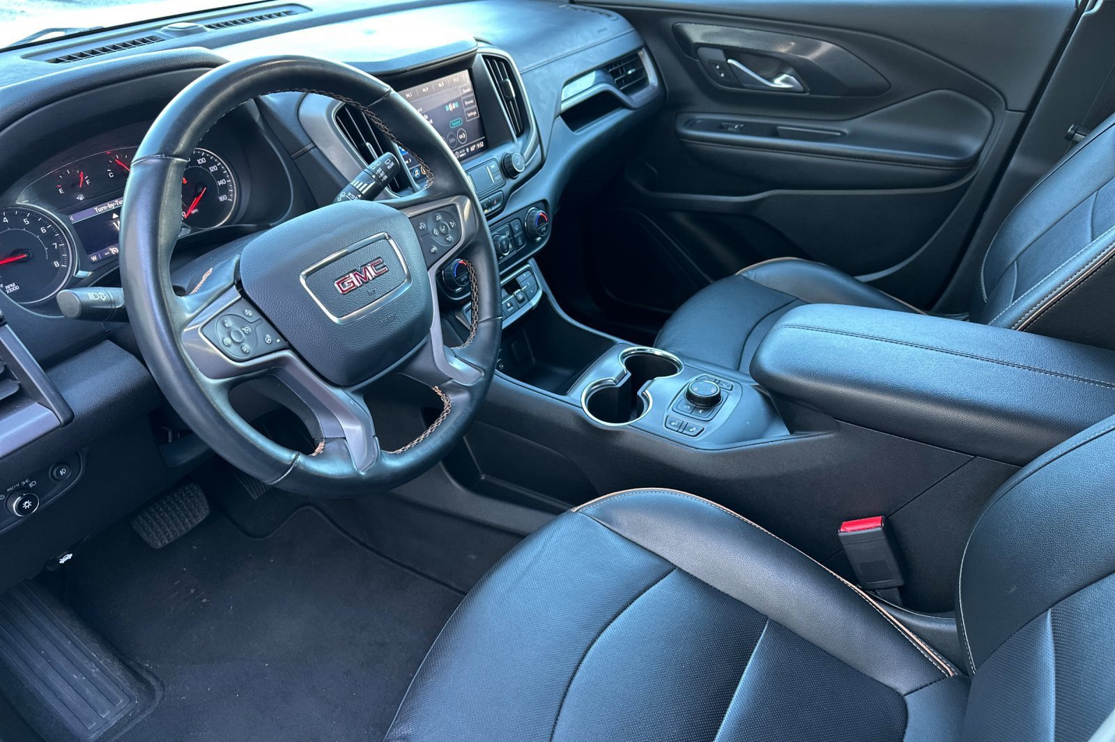 Used 2023 GMC Terrain AT4 image 10