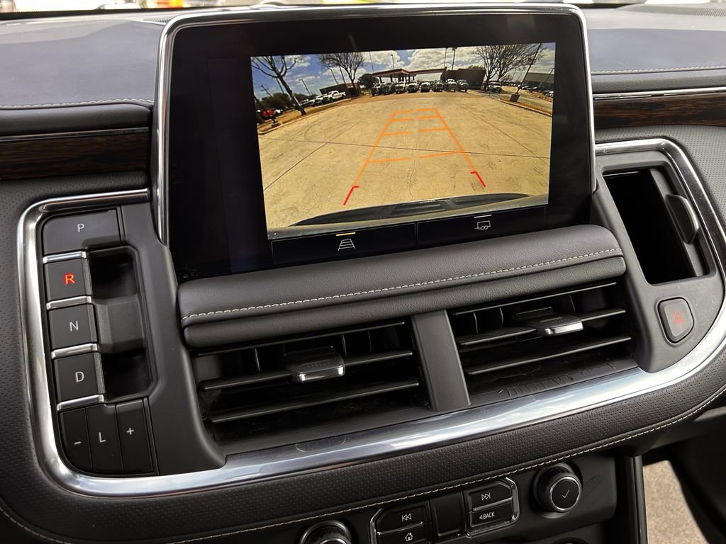Used 2024 Chevrolet Suburban Premier image 18