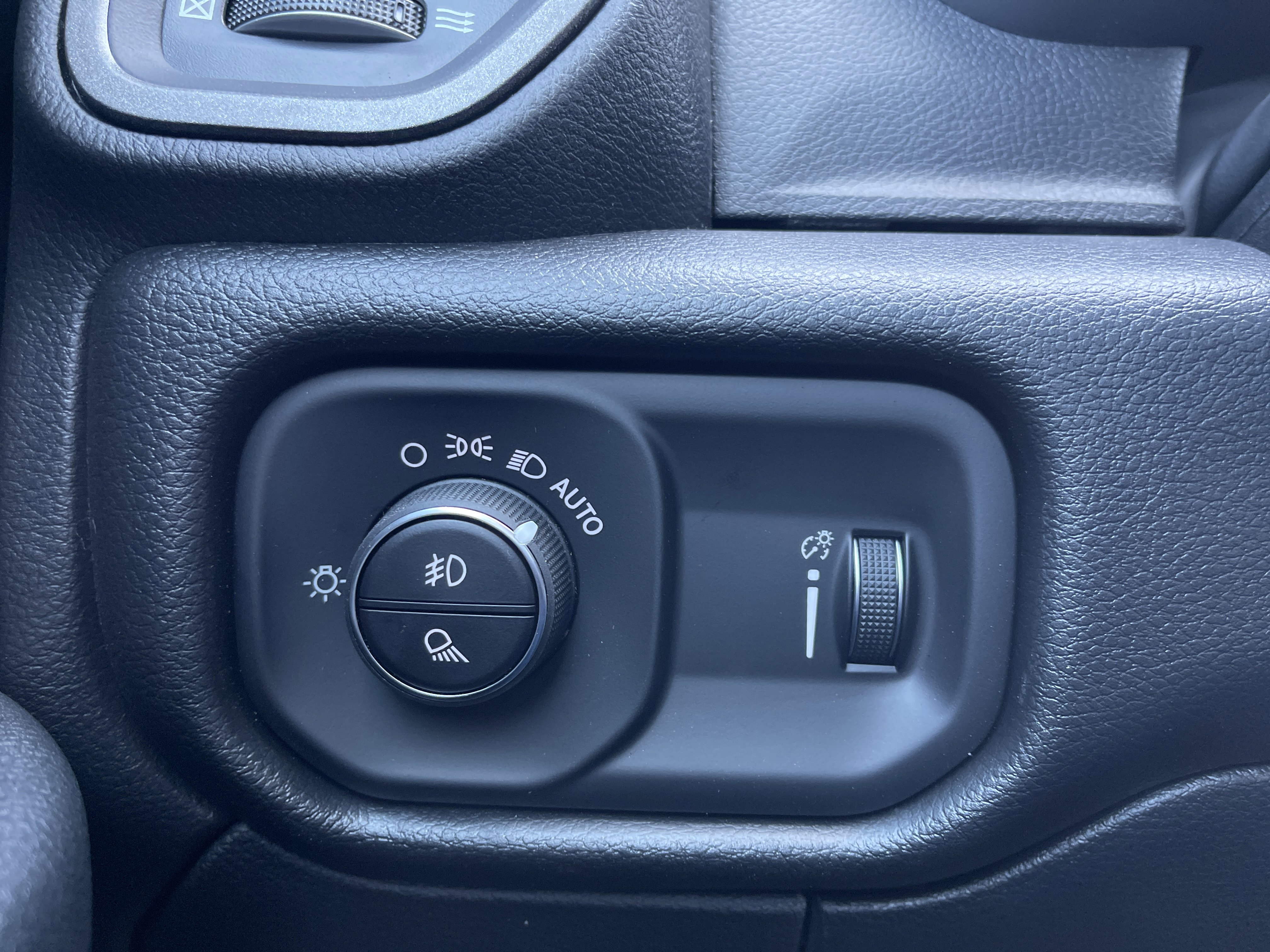 New 2026 RAM 3500 Tradesman AWD/4WD image 21