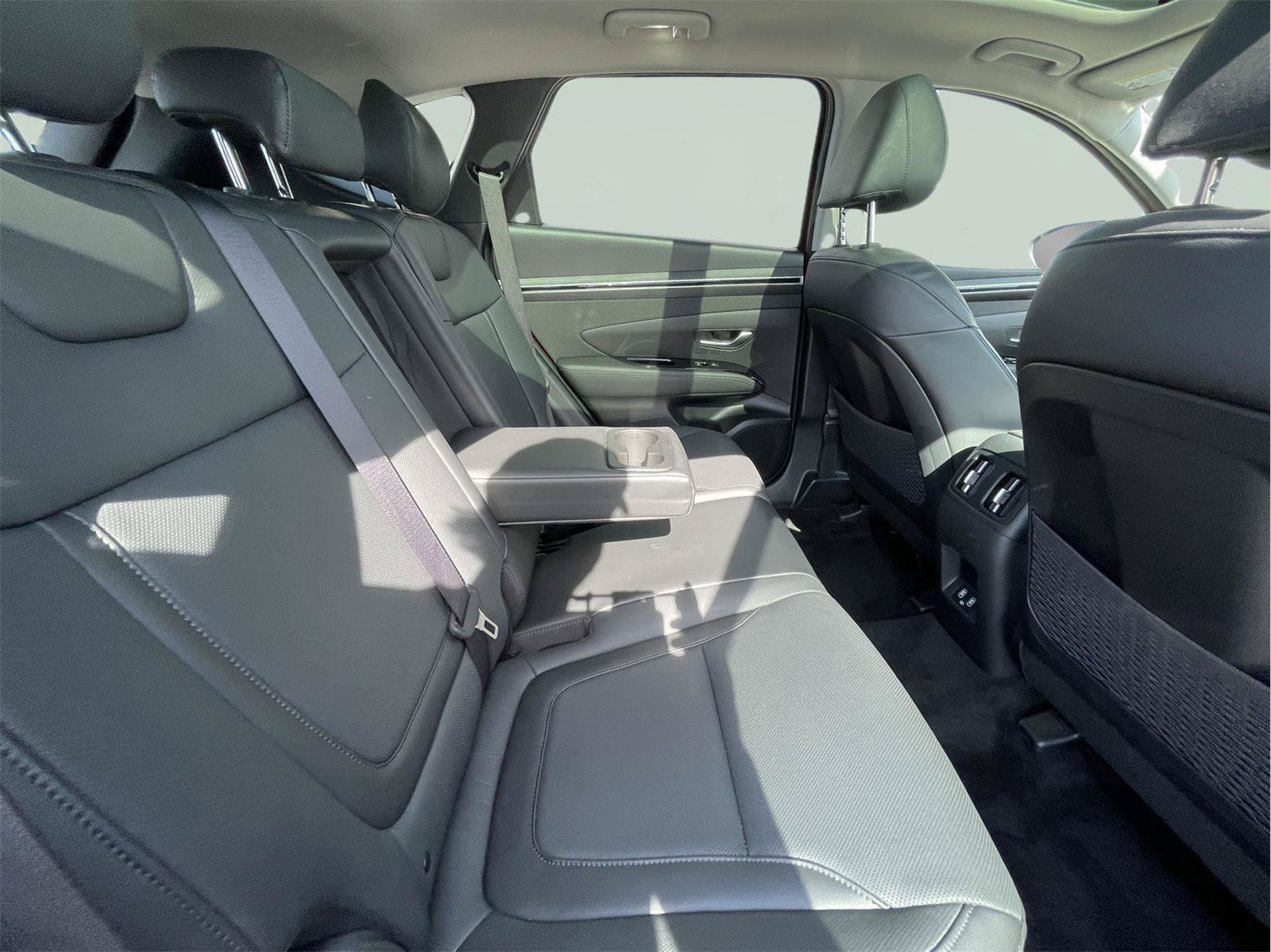 Used 2024 Hyundai Tucson Limited AWD/4WD image 19