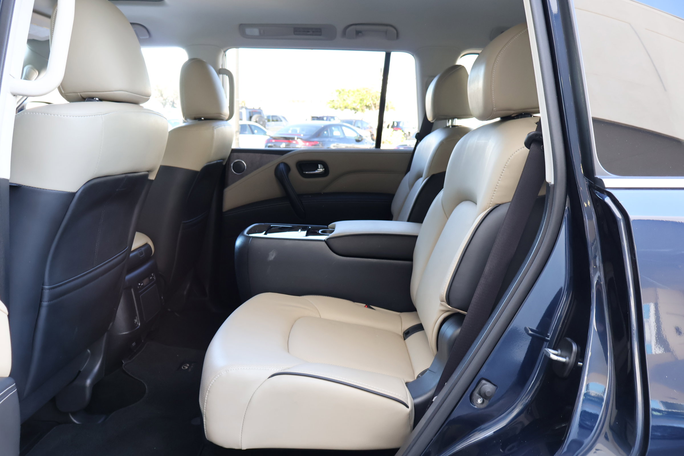 Certified 2024 INFINITI QX80 Premium Select w/ Cargo Package image 18