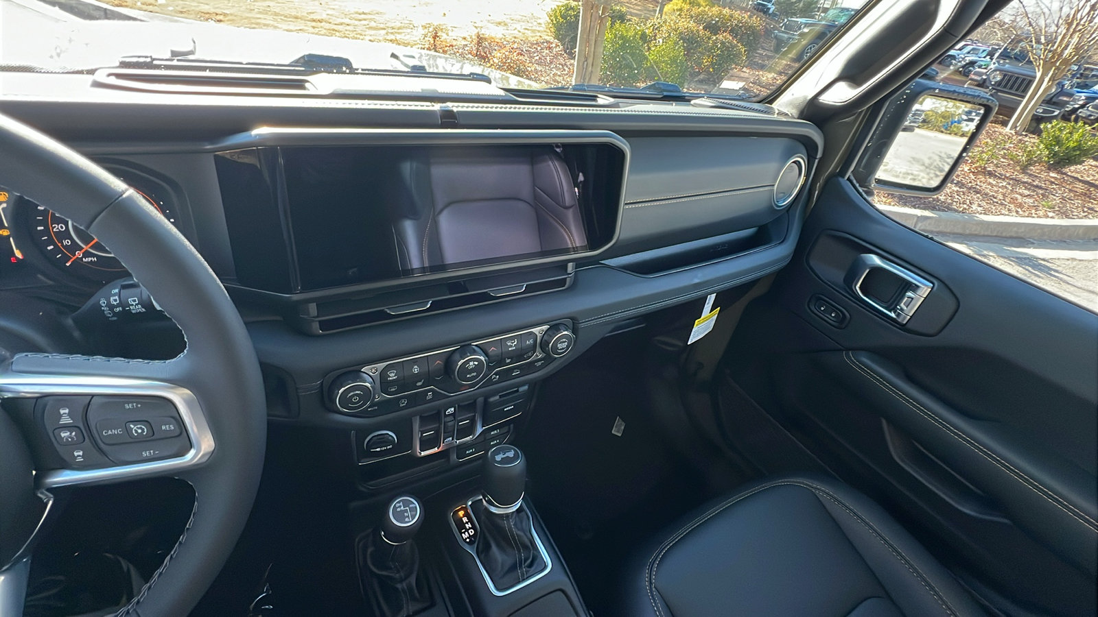 New 2026 Jeep Wrangler Unlimited Sahara AWD/4WD image 27