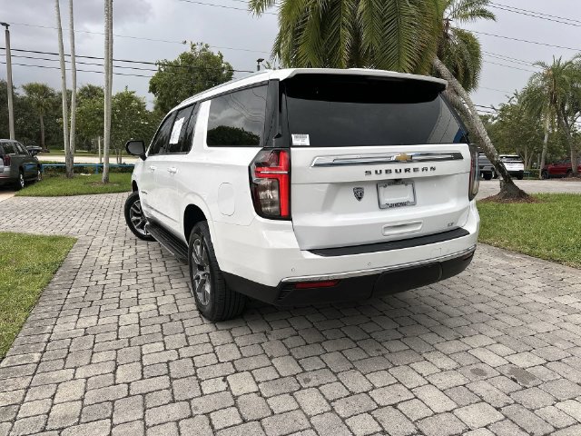 Used 2024 Chevrolet Suburban LT RWD image 12