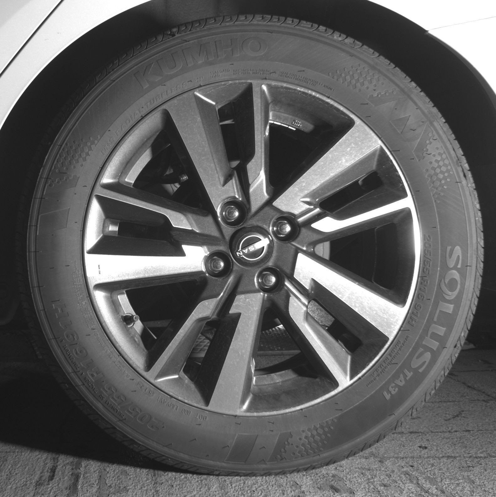 Used 2025 Nissan Versa SV FWD image 16
