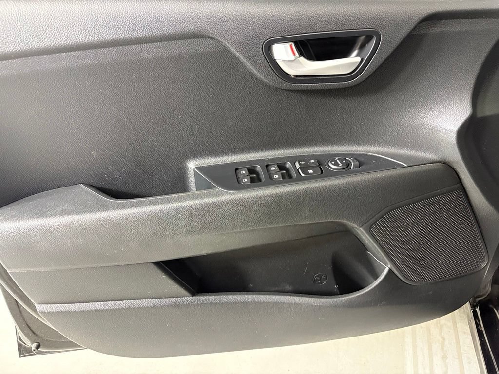 Used 2018 Kia Rio S FWD image 17