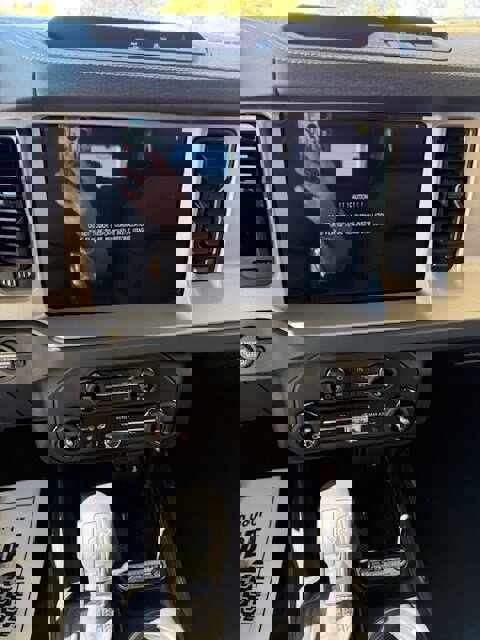 New 2025 Ford Bronco Outer Banks image 15