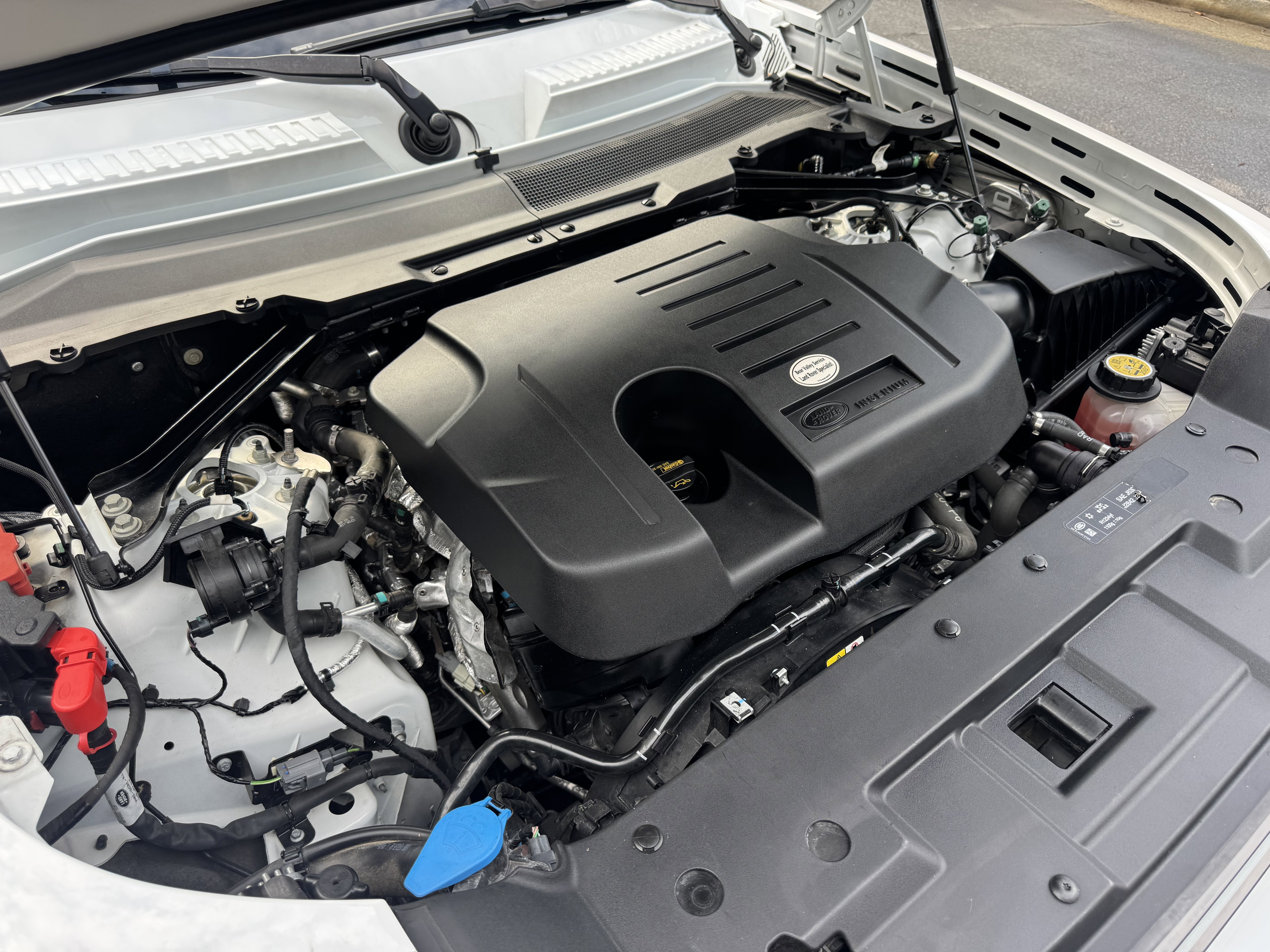 Used 2023 Land Rover Defender 130 S image 35