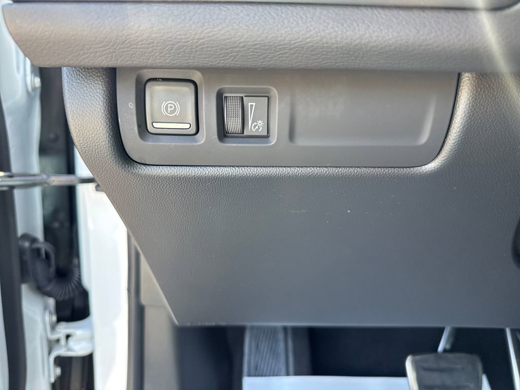 Used 2025 Cadillac XT4 Sport w/ Cold Weather Package FWD image 33