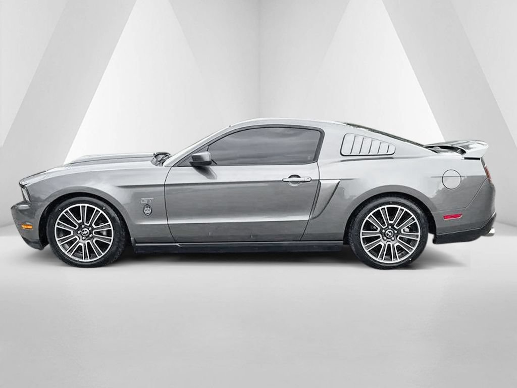 Used 2010 Ford Mustang GT Premium RWD image 4