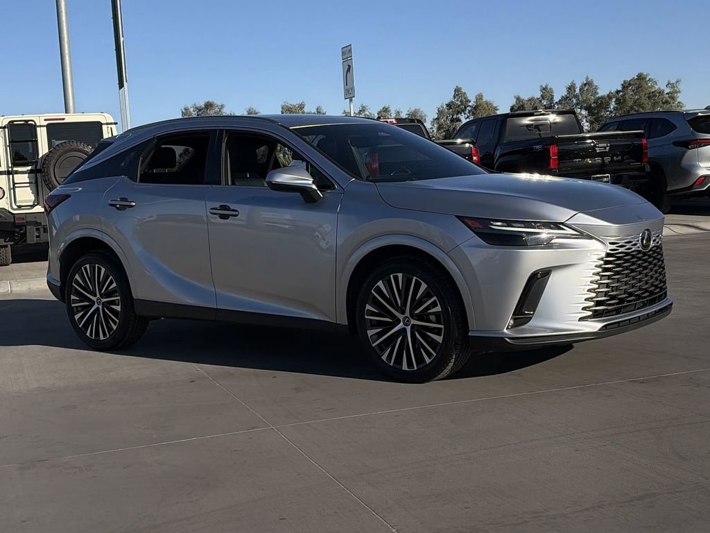 Used 2023 Lexus RX 350 Premium Plus w/ Cold Area Package FWD image 5